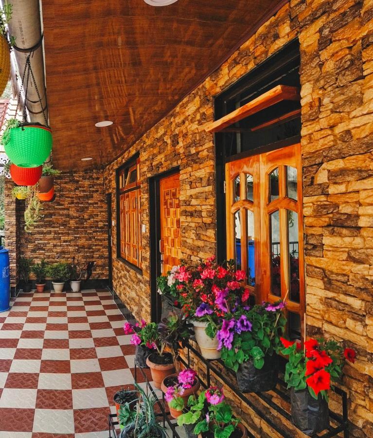 White Peak Homestay Дарджилинг Экстерьер фото